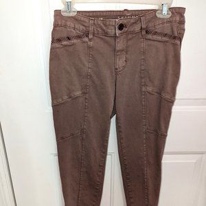 White House Black Market Capri Pants